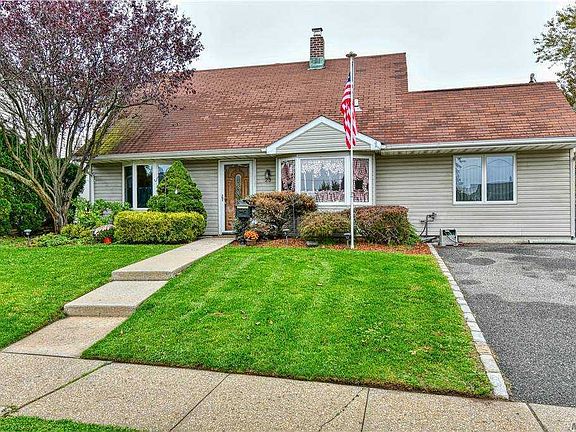 2nd image of 23 Stirrup Ln