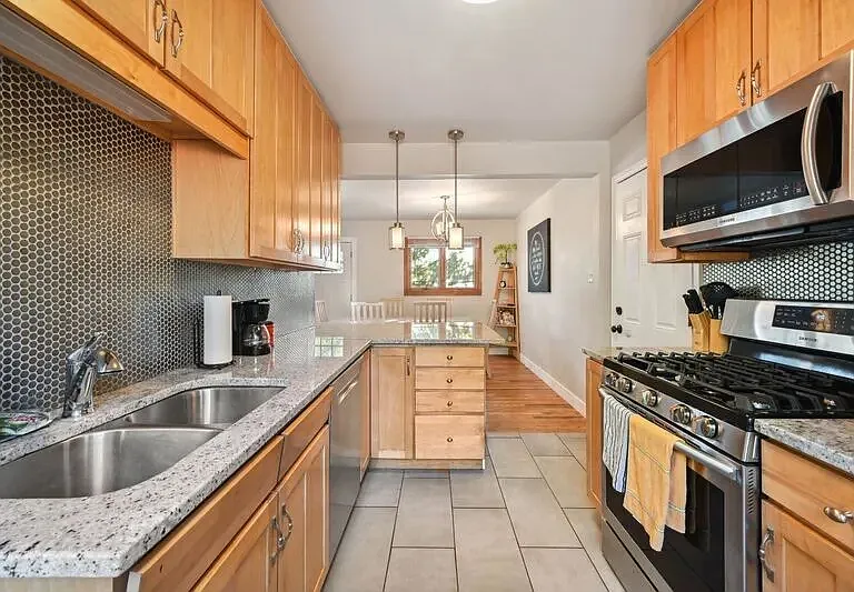 5427 Cody St — Photo 8