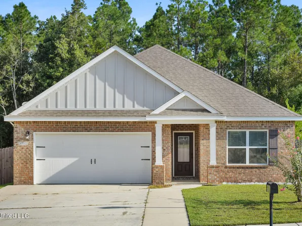 5361 Overland Dr, Biloxi, MS 39532