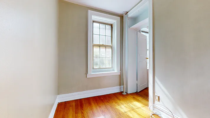 Rented by Bond New York | media 5