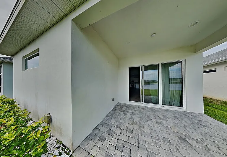 3109 King Palm Dr — Photo 2