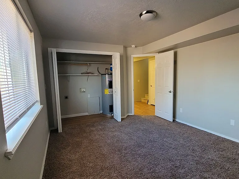 3200 Robinhood Loop — Photo 10