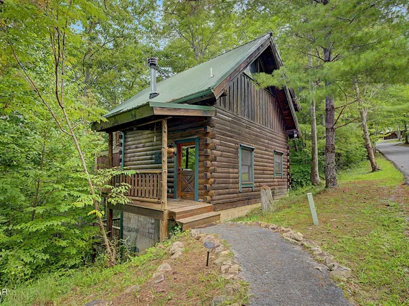 3039 Brothers Way, Sevierville, TN 37862
