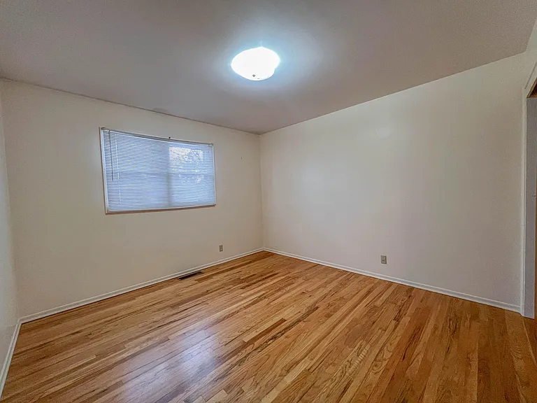 2929 Ridgecrest Dr — Photo 4