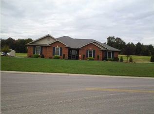 629 N Savannah Dr, Jasper, IN 47546