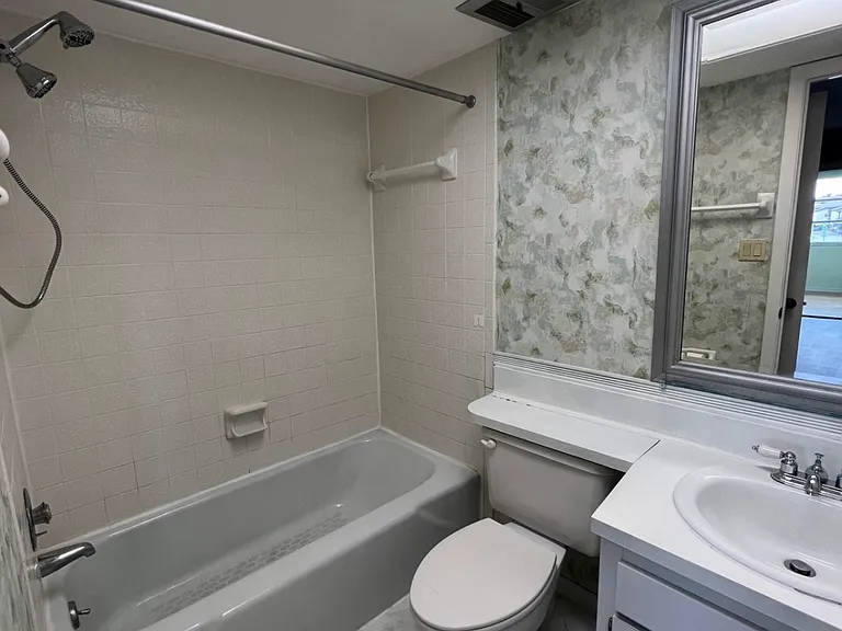 4754 Marine Pkwy #2 — Photo 8