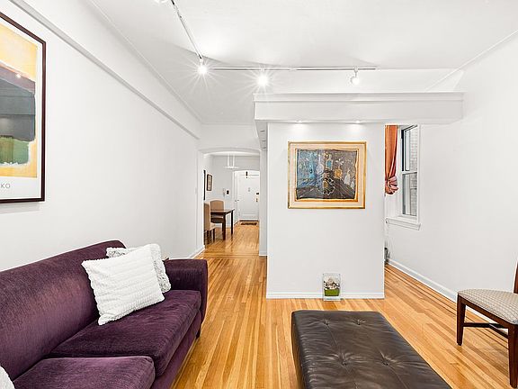 3rd image of 310 W 55th St APT 3B