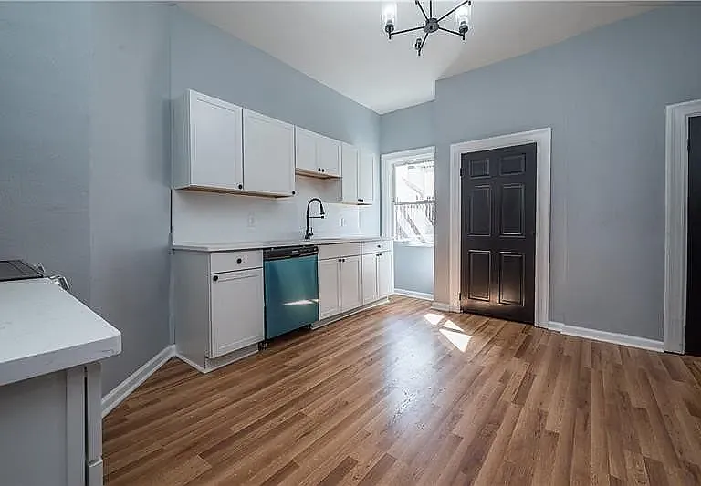 621 Lorenz Ave — Photo 6