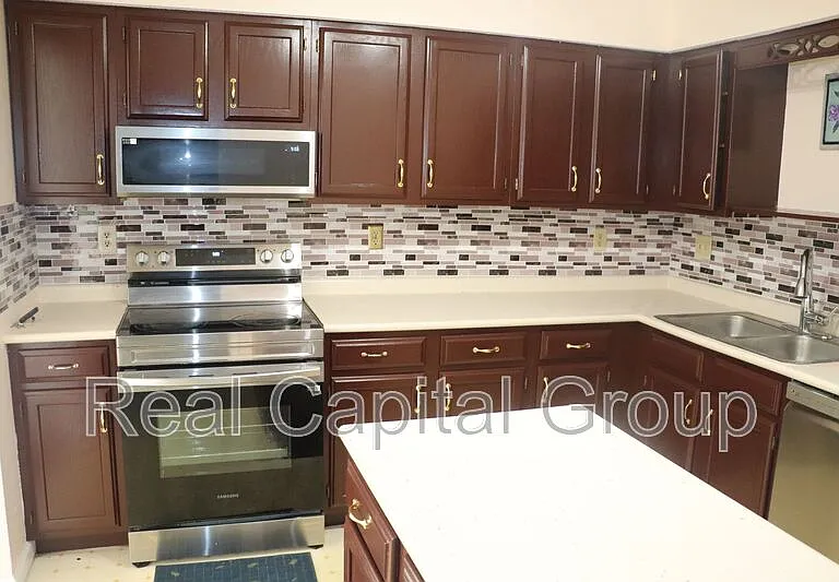 5 Cheryl Ct — Photo 9