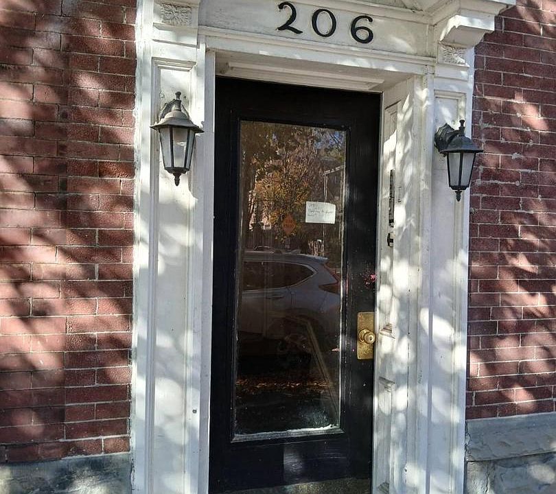 1st image of 206 Kelker St