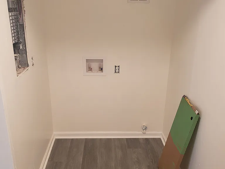 2833 Barrett Ave — Photo 4