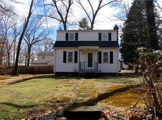 94 Early Ave, Warwick, RI 02889