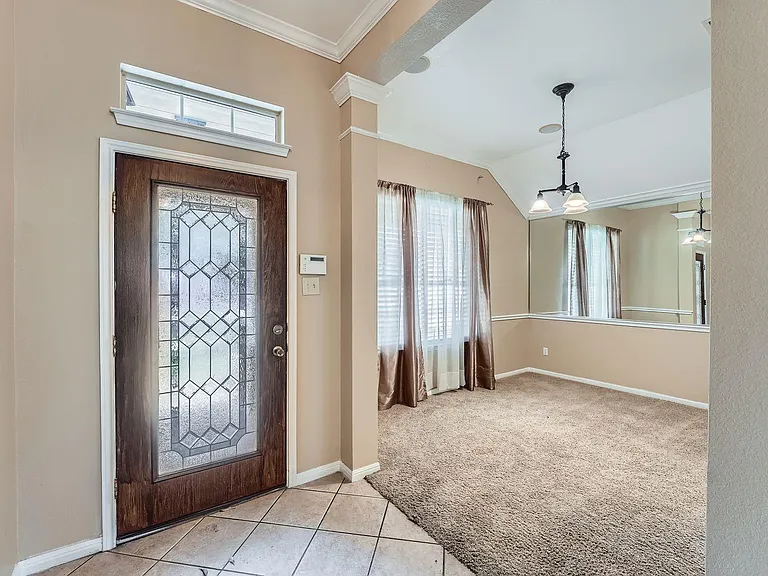 1402 Weatherford Dr — Photo 5