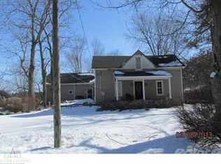 2878 N Ferris Rd, Sumner, MI 48889