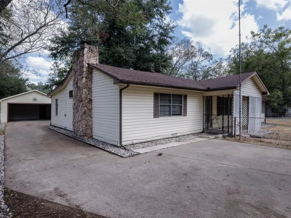 207 E North St, Campbell, TX 75422