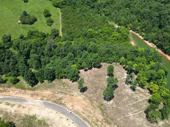 2936 Graystone Shls, Morristown, TN 37814