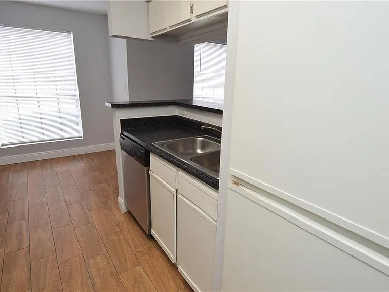 8722 Mallard Reserve Dr #102 — Photo 14