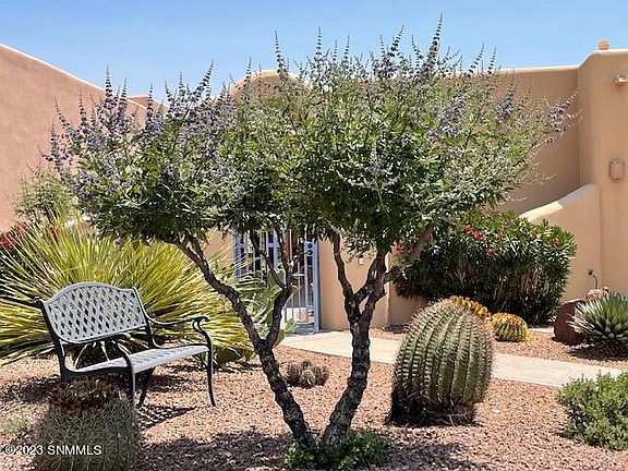 2nd image of 1112 Pueblo Gardens Ct