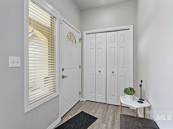 4th image of 4071 N Bayou Ln