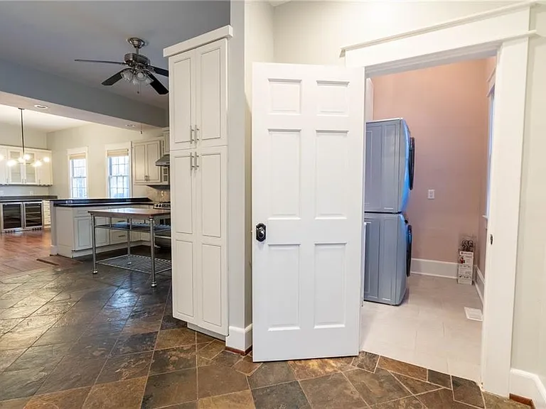 311 Josephine St NE — Photo 36