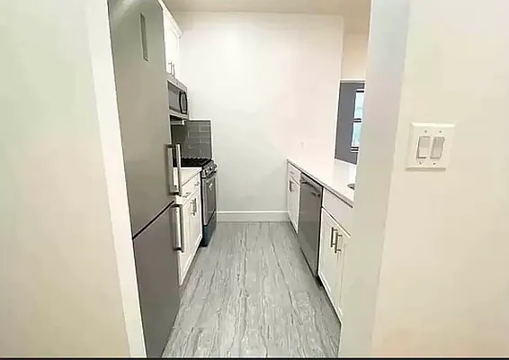 Rented by EastMount Realty LLC | media 2
