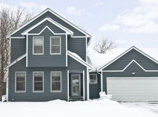 3445 Tamarind Dr, Northbrook, IL 60062