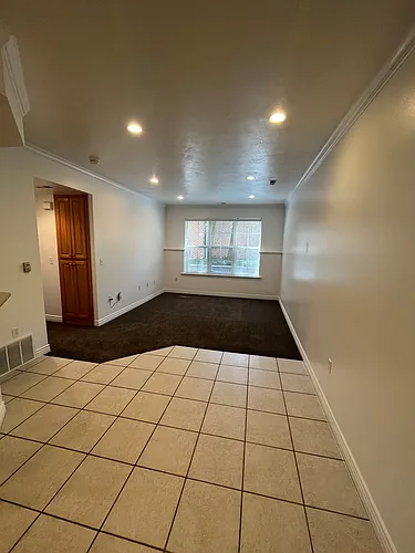 242 N 500 W #104 Photo 1