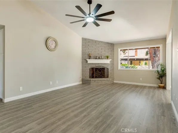 1825 Flame Tree Way, Hemet, CA 92545