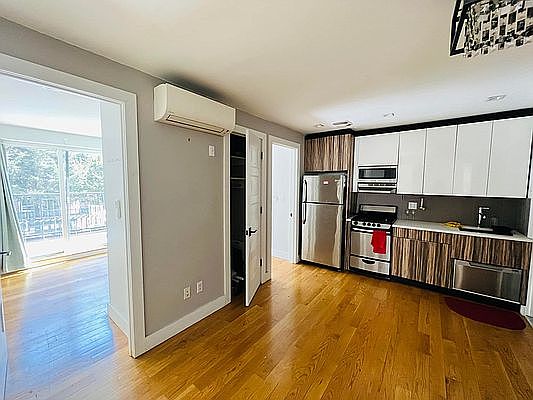 1st image of 20 Fayette St #2