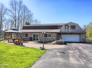 1278 E Valley Rd, Loganton, PA 17747