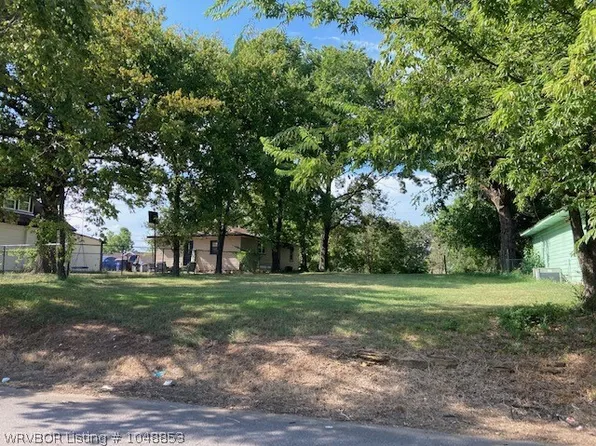 2109 Birnie Ave, Fort Smith, AR 72904