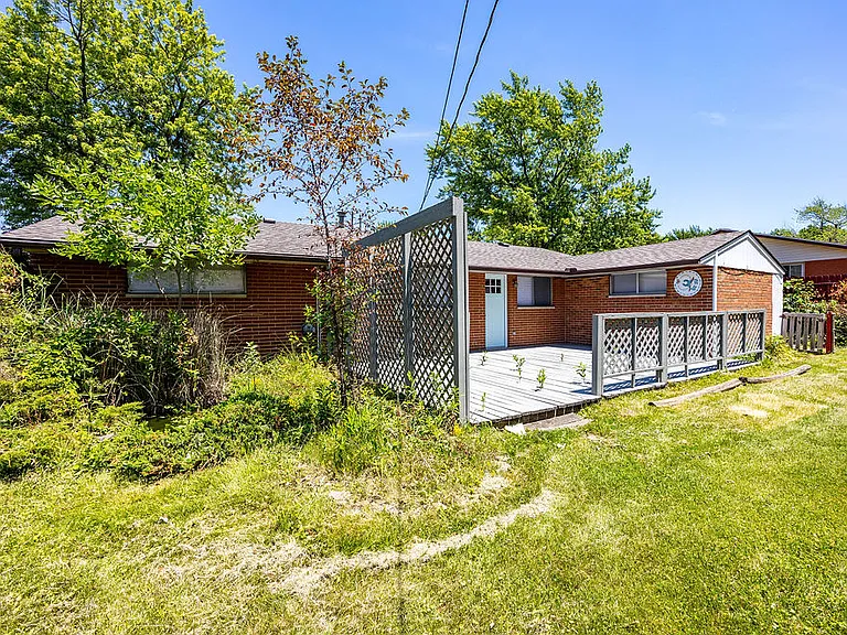 6314 Holbrook Dr — Photo 31