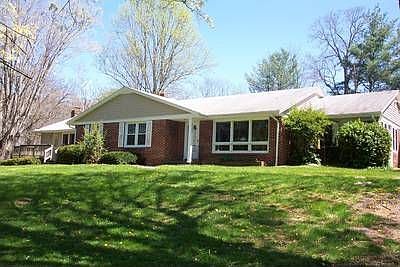 1st image of 137 Meadowview Dr