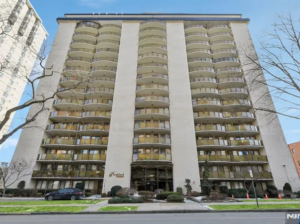 150 Overlook Ave APT 7F, Hackensack, NJ 07601