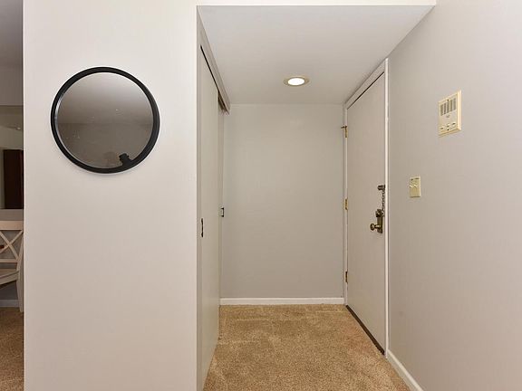 4th image of 1906 E Shorewood BOULEVARD #265