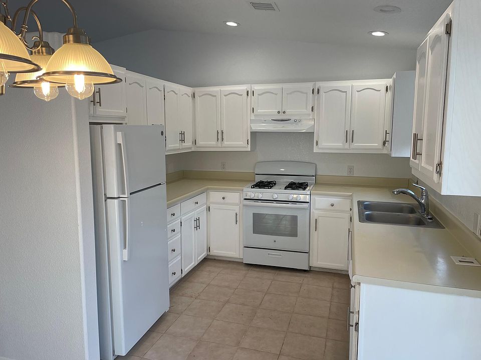 642 S 8th St APT 201, Cottonwood, AZ 86326 | Zillow