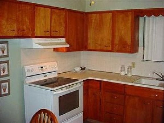 5th image of 20030 Speidel Ave