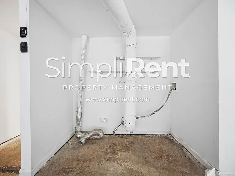 2447 Whites Mill Ln — Photo 24