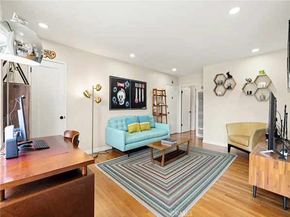 3042 E 3rd St APT 2, Long Beach, CA 90814
