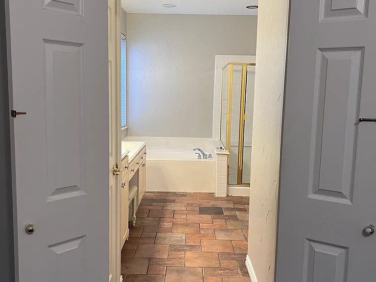 3625 Dresage Ln — Photo 8