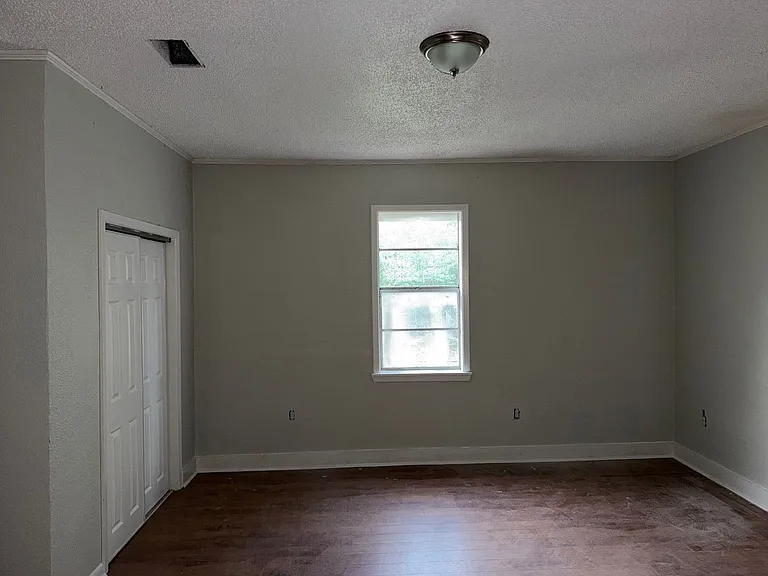 3146 Washington Ave — Photo 9