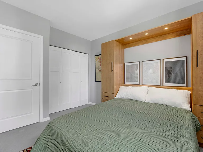 630 N State St #2208 — Photo 34