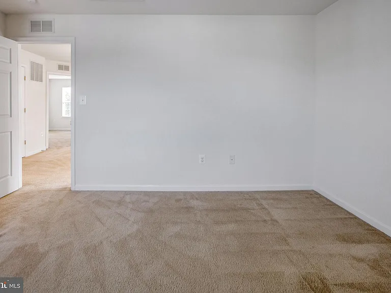 4 Cornerstone Dr — Photo 34
