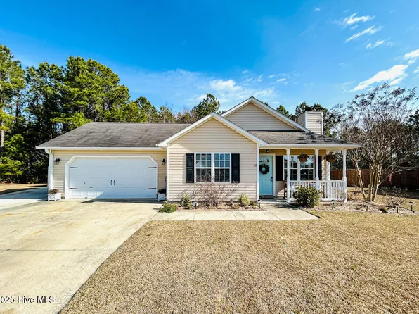 323 Top Knot Road, Hubert, NC 28539