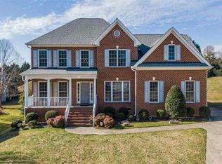 709 Rushing Falls Pl, Fuquay Varina, NC 27526