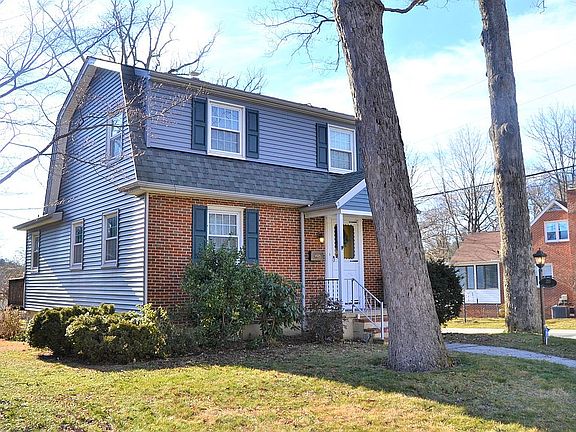 2nd image of 215 N Beechwood Ave
