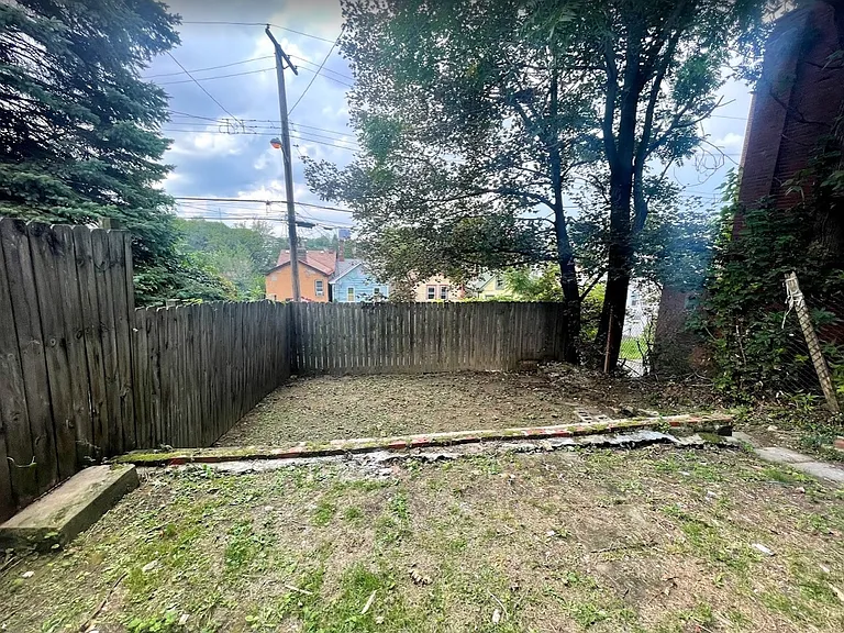 221 Orchard Pl — Photo 8