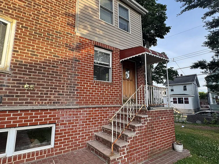 65 Hunts Bridge Rd — Photo 1