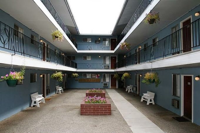 Center courtyard available for tenant use