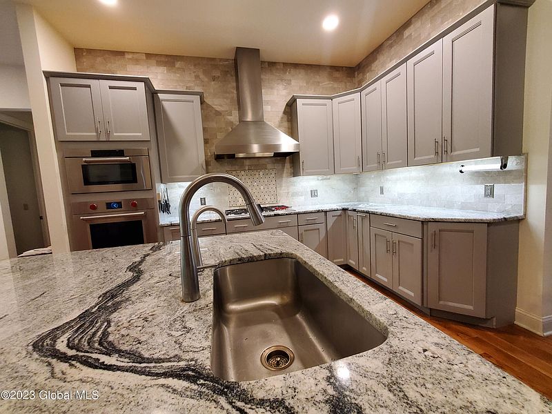 3rd image of 45 Yachtsmans Way